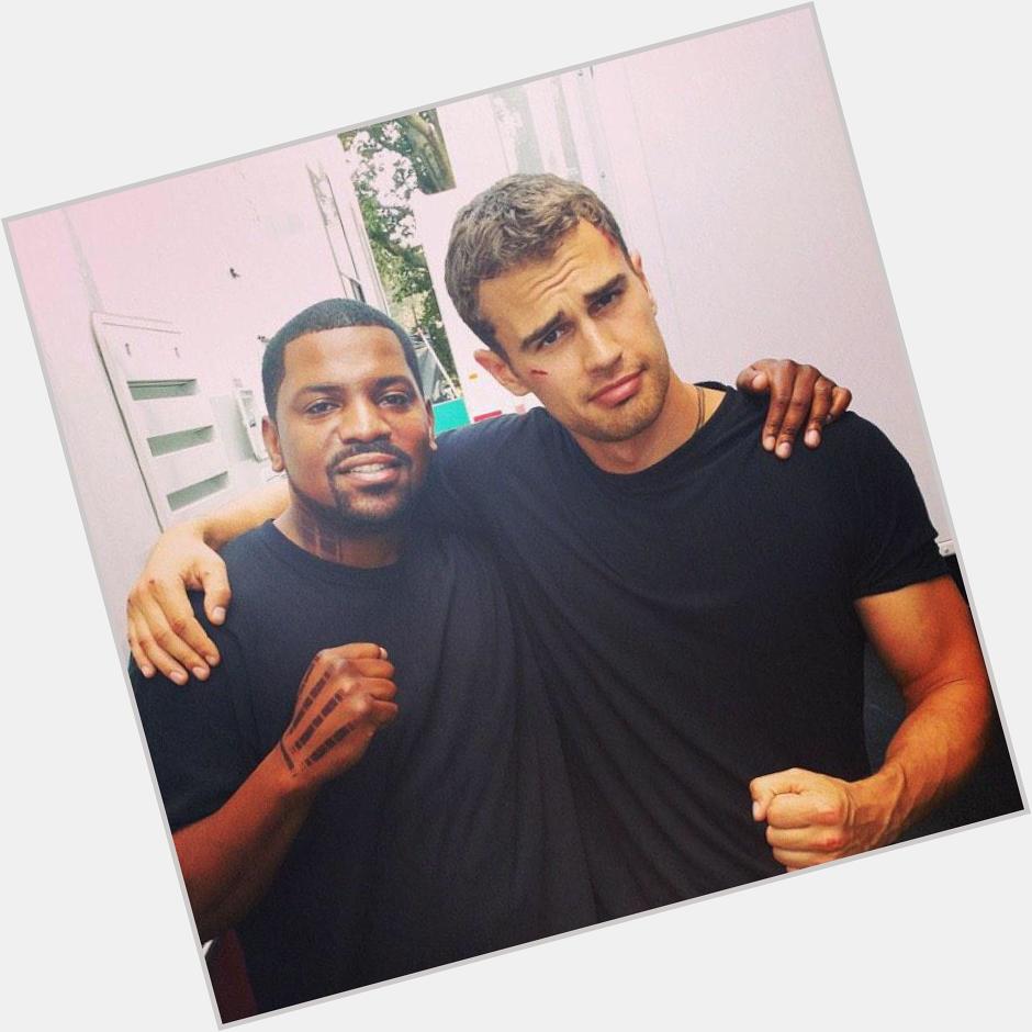 Yooo Happy Birthday to that sexy man on the right, my love Theo James  