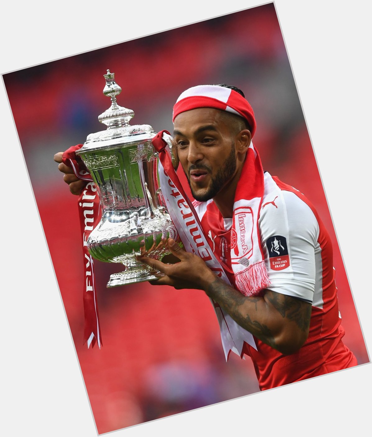 Happy 33rd birthday to former Arsenal forward, Theo Walcott. Have a good one Theo!         