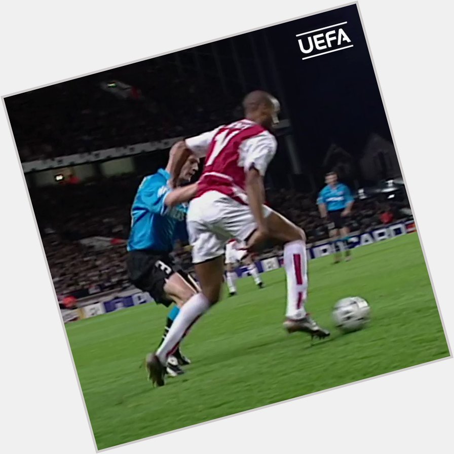 Happy Birthday Thierry Henry

Has their ever been a better playing in their prime?


