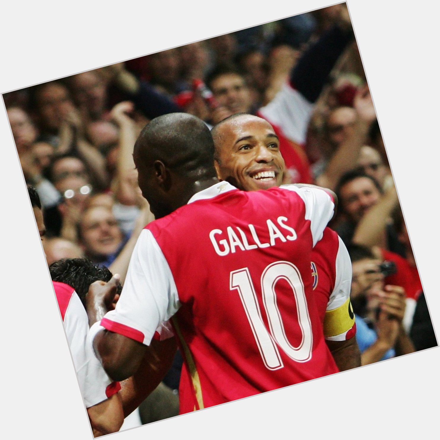 Happy Birthday to legendary France and Arsenal duo Thierry Henry and William Gallas!  Both 42 today 