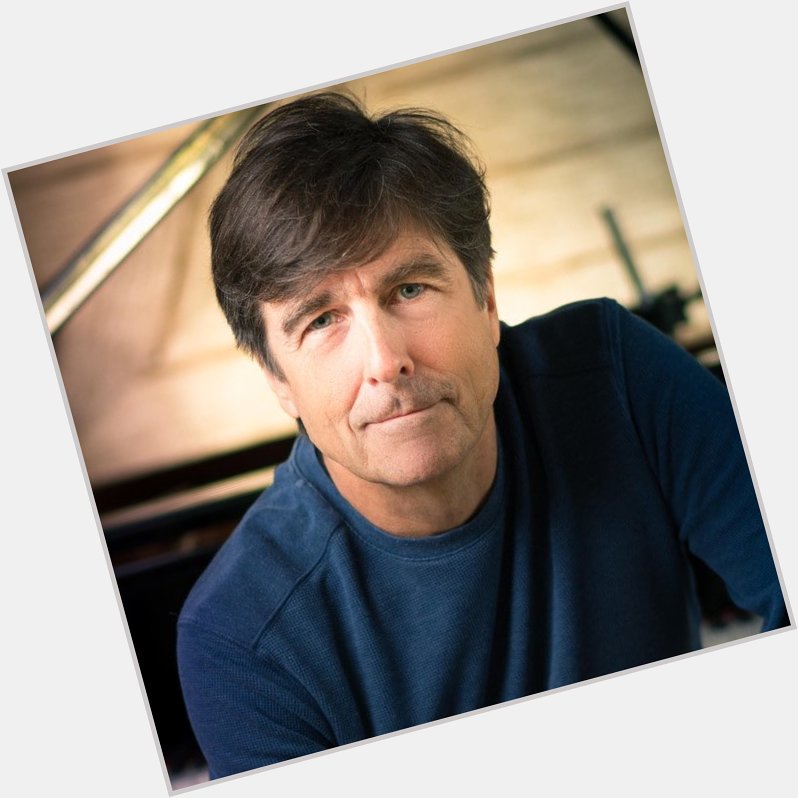 Happy 65th birthday Thomas Newman! What are some of your favourite tracks/scores by him? 
