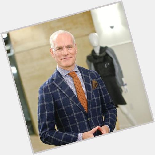 Buzzing: Happy Birthday, Tim Gunn! See His Style Must-Haves for Every Woman 