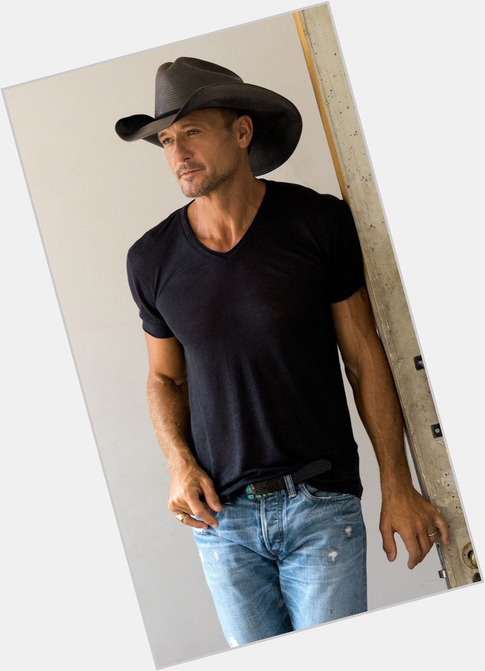 Happy 52nd Birthday to country singer-songwriter and actor, Tim McGraw! He s also married to Faith Hill. 