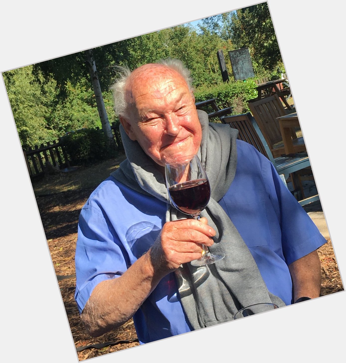 Cheers! Happy birthday to the great Timothy West, 86 today. He s the best. 