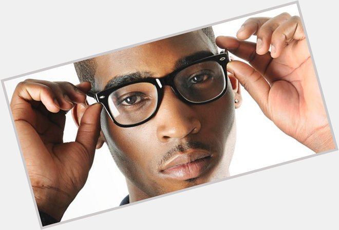 Happy birthday to Tinie Tempah! He\s 27 today!
Tinie Tempah - Written in the Stars
 