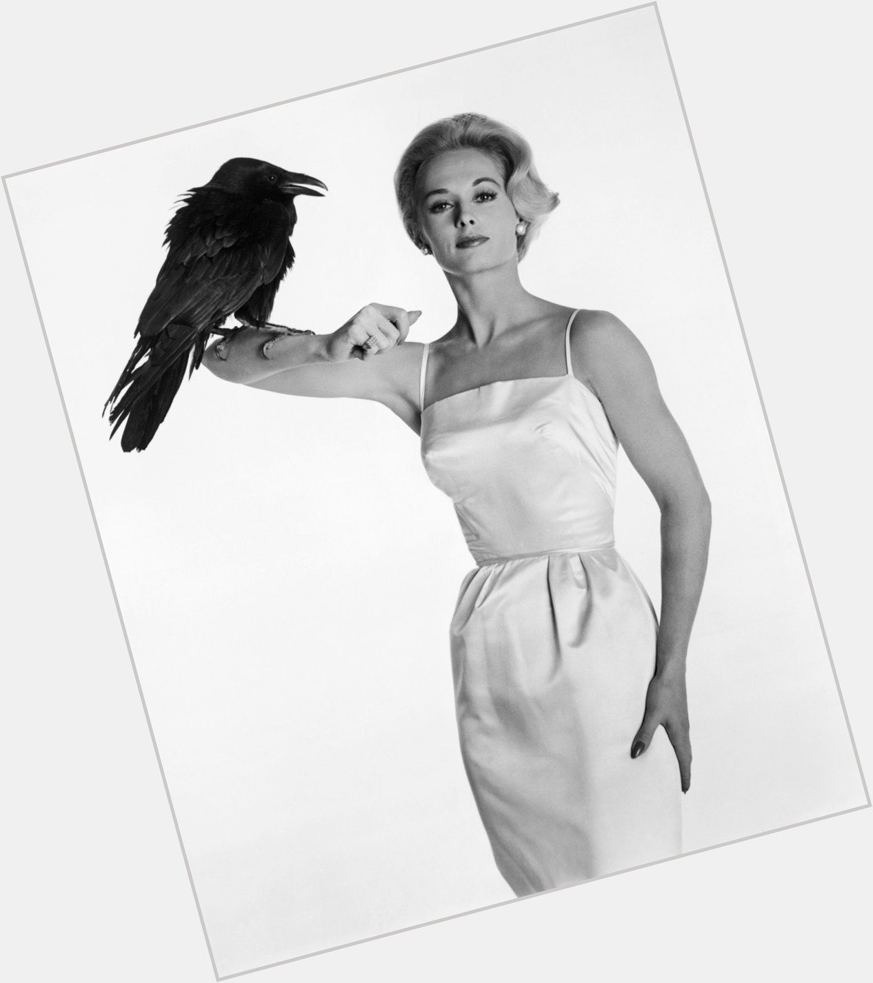 Happy Birthday to Tippi Hedren, who turns 88 today! 