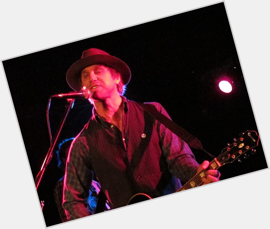 Happy birthday Todd Snider! Another one of my all-time favorite songwriters.

What\s your favorite Todd Snider song? 