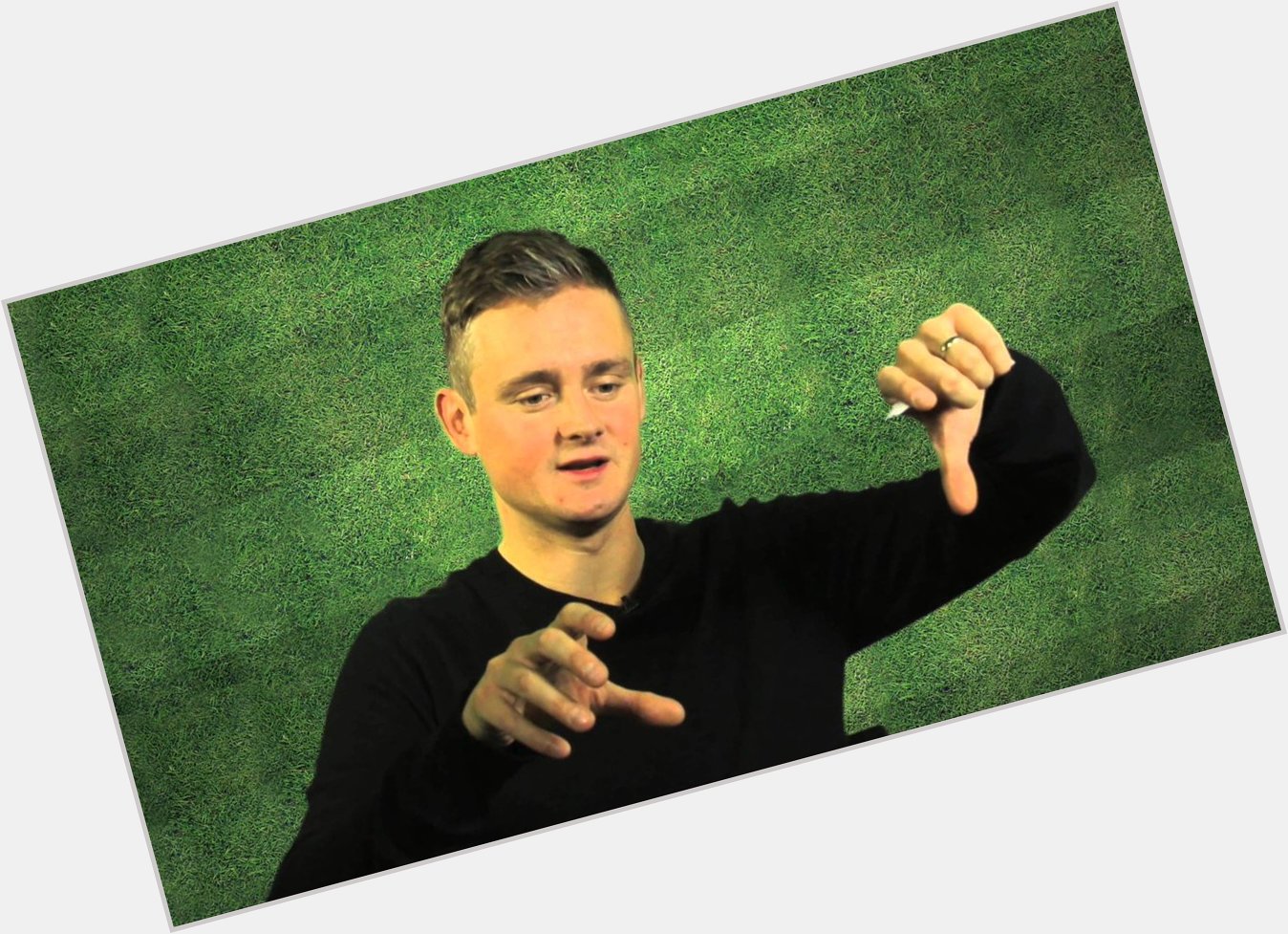 March 8th, wish Happy Birthday to English musician, lead vocalist and guitarist of Rock band Keane, Tom Chaplin. 