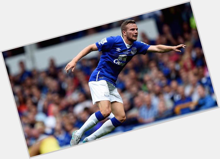 Happy 26th birthday to midfielder Tom Cleverley! 

What have you made of his performances so far? 