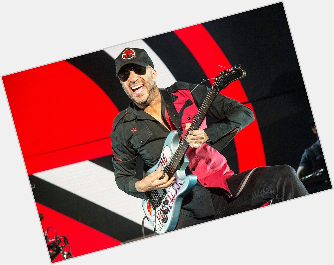 Happy belated birthday to Tom Morello! Double nickles as of yesterday. 