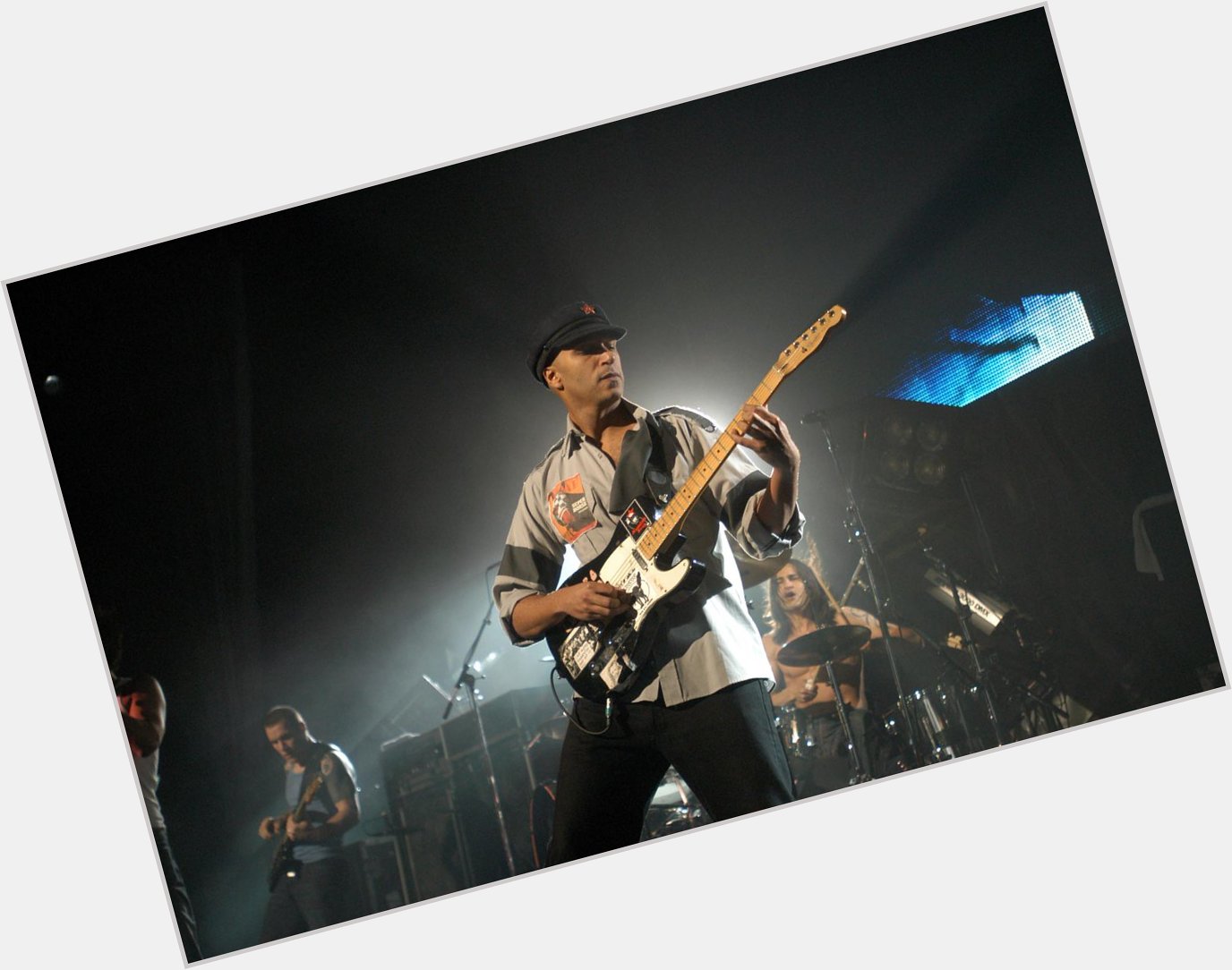 Happy birthday Tom Morello! Check out our 2011 feature on the guitarist  
