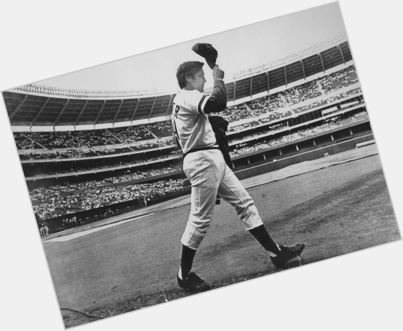 Happy 70th birthday to Hall of Famer and National Baseball Hall of Famer Tom Seaver 