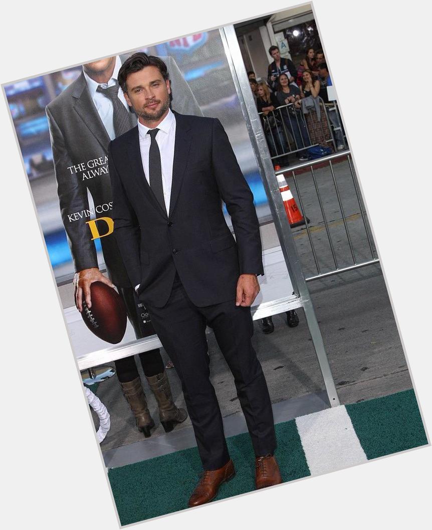 I wanna wish a happy 38th birthday 2 Tom Welling I hope he has a great day with his loved ones 