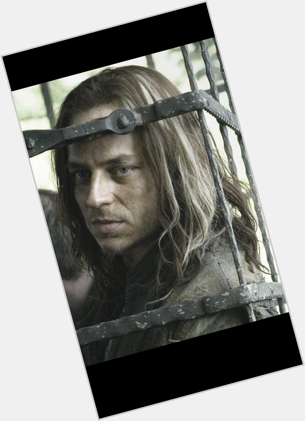Happy 42nd birthday to Jaqen H\ghar, Tom Wlaschiha.  Swoon. 