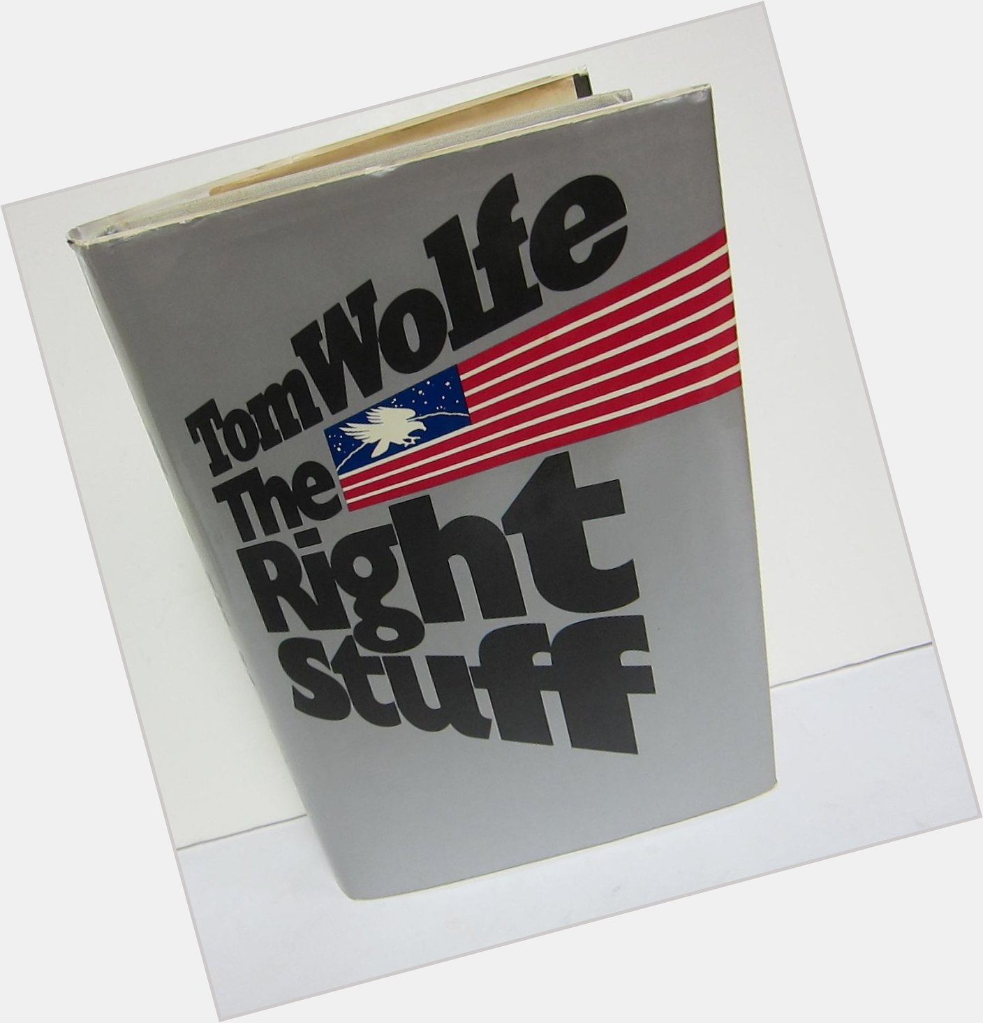 Happy 87th birthday Tom Wolfe 