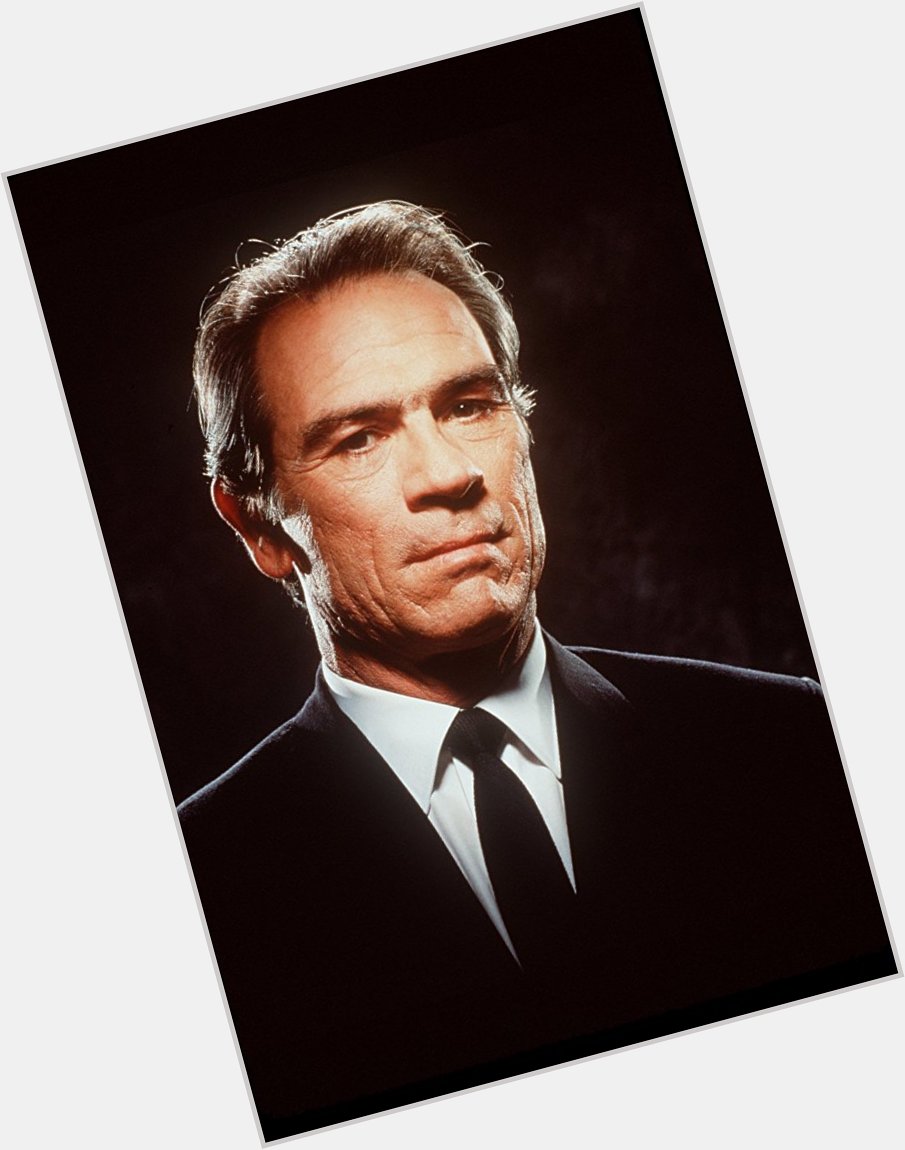 Happy Birthday to the talented Tommy Lee Jones (71) in \"The Fugitive - Samuel Gerard\"   