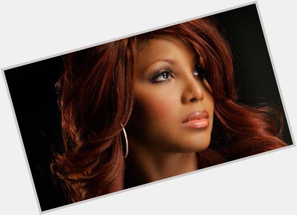 Happy birthday to Toni Braxton!! She\s 48 years old today, can you believe it?! That\s black magic  