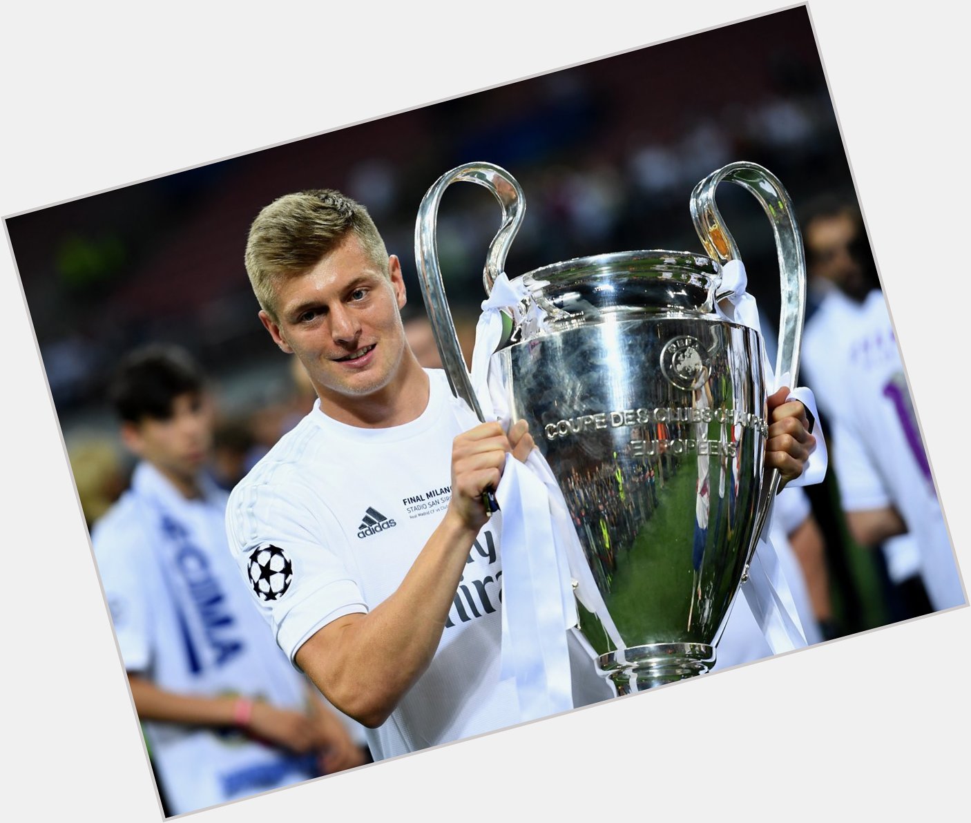  Happy Birthday, Toni Kroos !  Sending you best wishes on your 3 3 rd birthday 