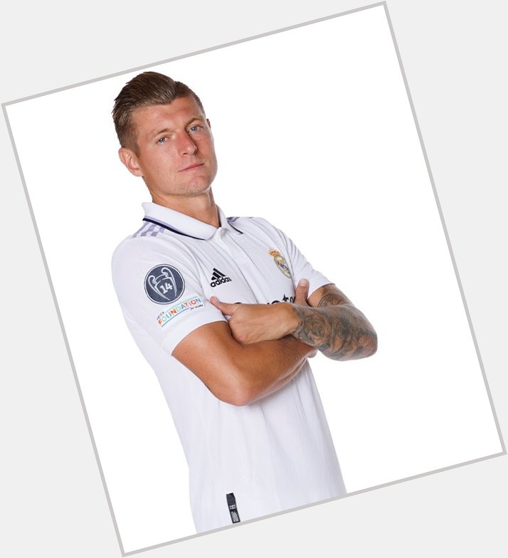     Happy birthday to one of the best midfielder in history! Toni Kroos! 