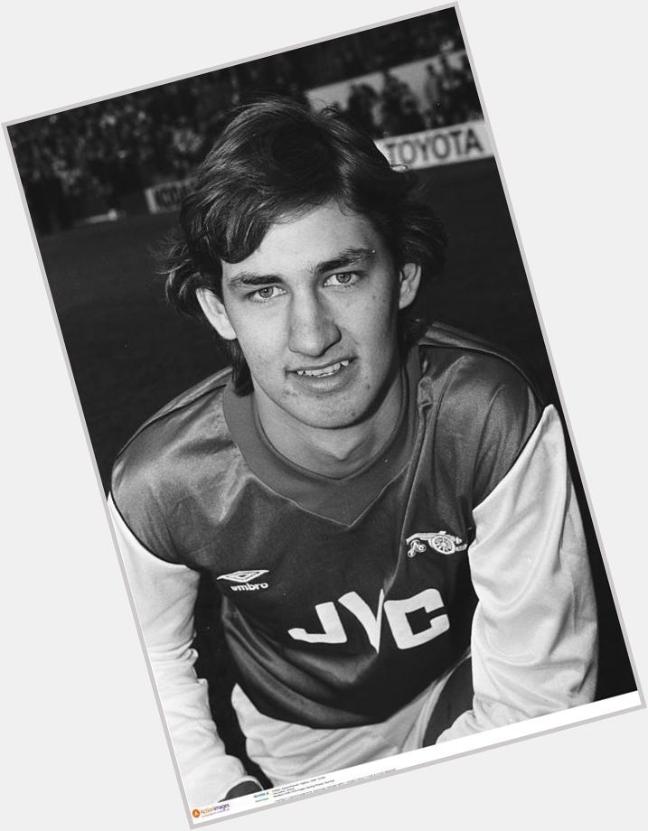 Happy birthday to former Gunners skipper Tony Adams, who turns 48 today. Mr. Arsenal. 
