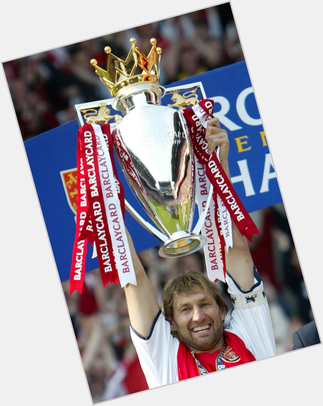 Happy 49th birthday to Arsenal icon Tony Adams, winner of the English domestic double on 2 occasions. One-club man. 