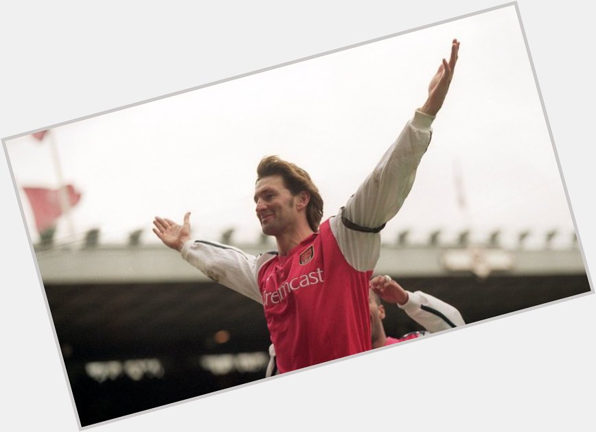 Happy birthday Tony Adams,best player to ever grace the Arsenal shirt 