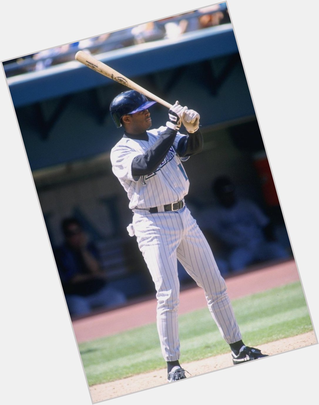 Happy 41st birthday to Tony Batista, who had one of our favorite batting stances of all time. 