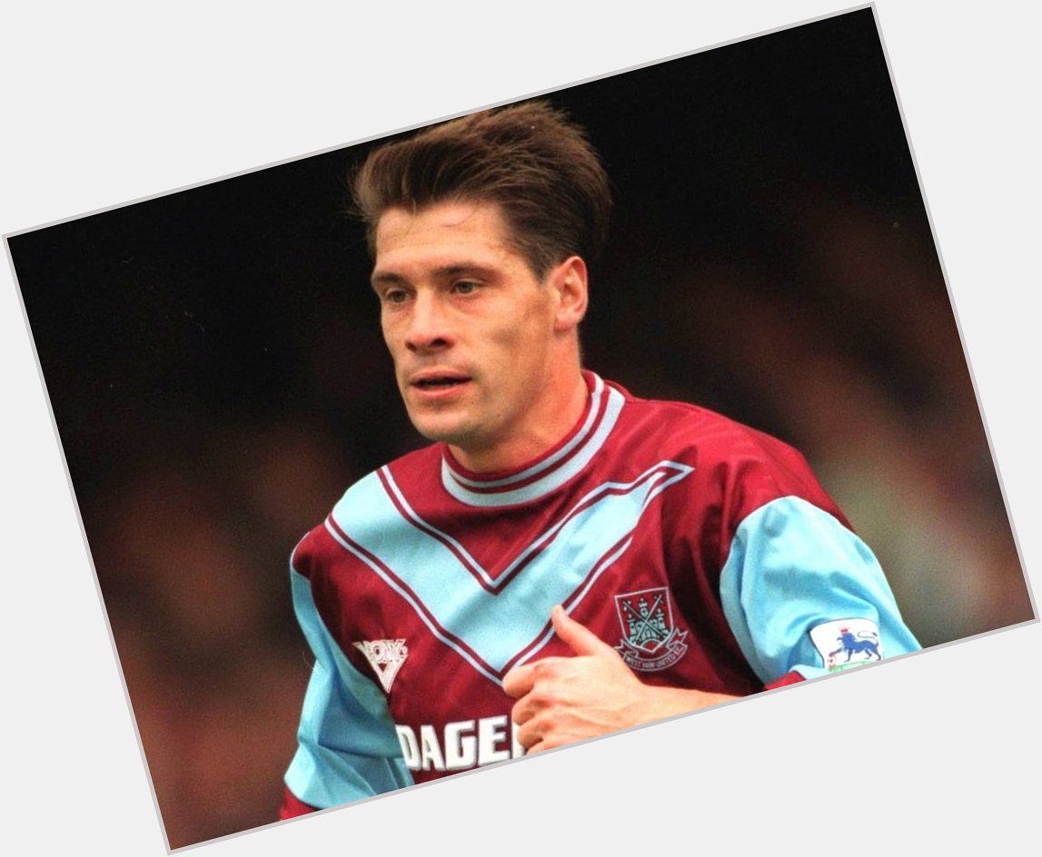 Happy birthday to West Ham United great Tony Cottee, who turns 52 today!  