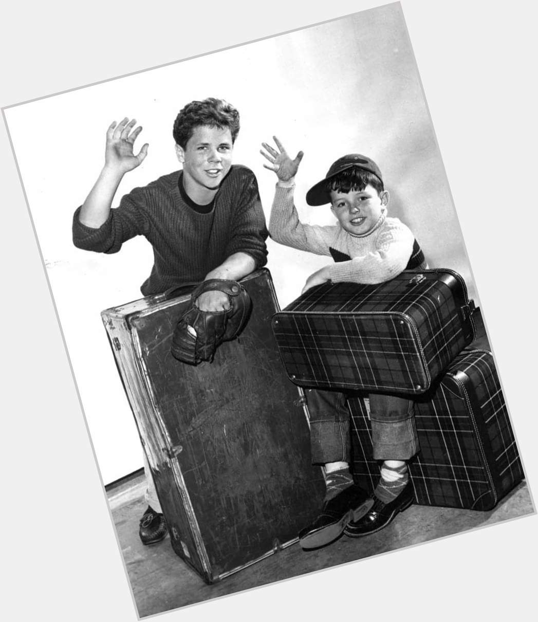 Happy Birthday to Tony Dow who turns 76 today!  Pictured here with Jerry Mathers in Leave it To Beaver. 