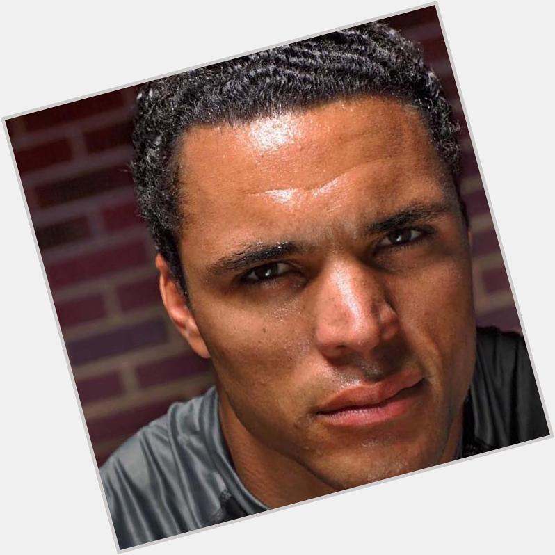 Happy birthday Tony Gonzalez. 39 today bhunt29  