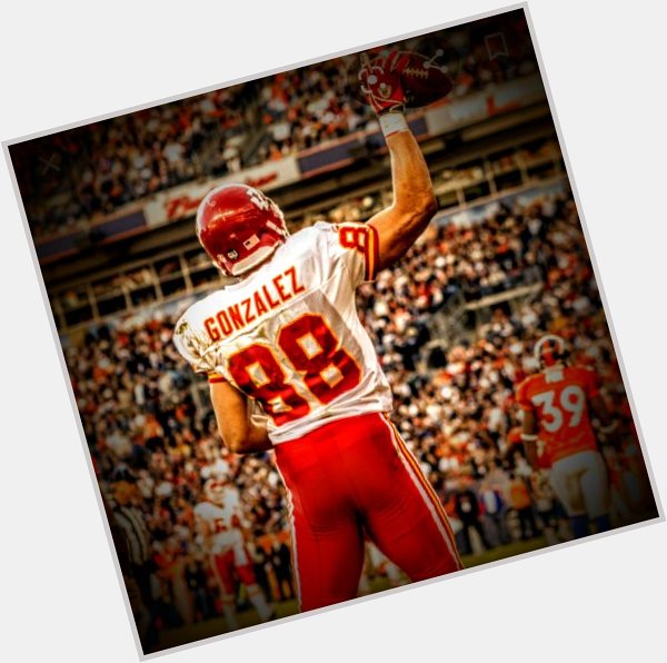 Happy Birthday to Tony Gonzalez. One of the best to do it.    