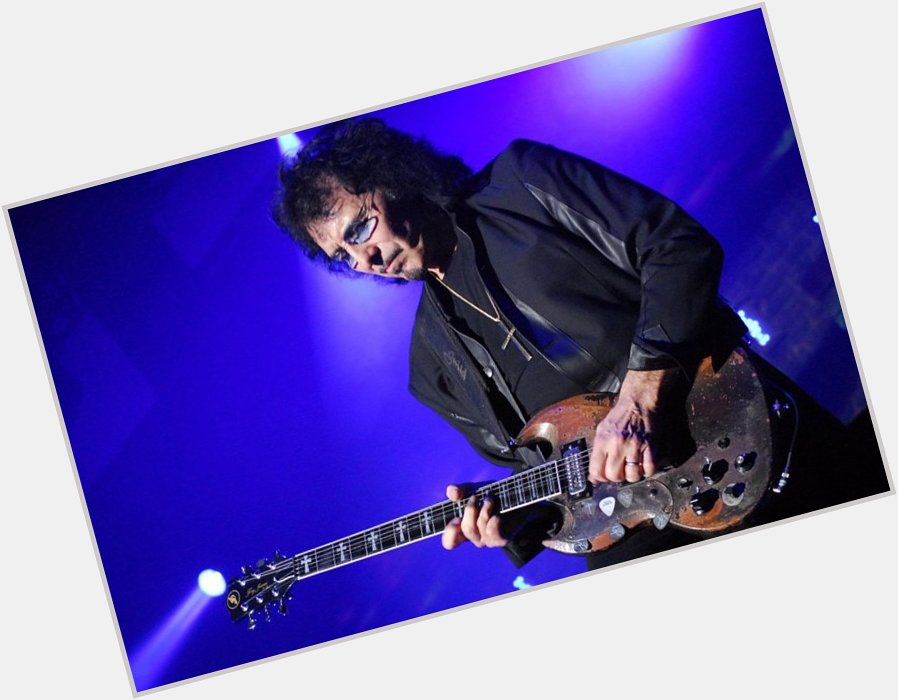 The riff-lord himself Tony Iommi turns 70 today! A very happy birthday to the heavy metal legend! 