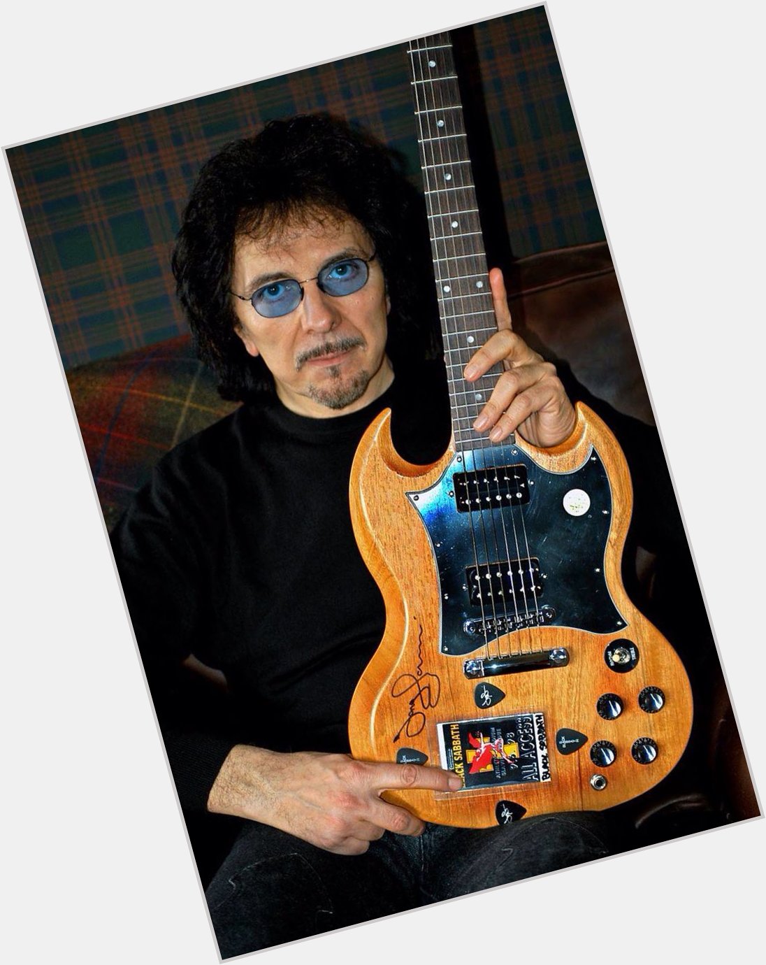  Happy Birthday, Tony Iommi!      