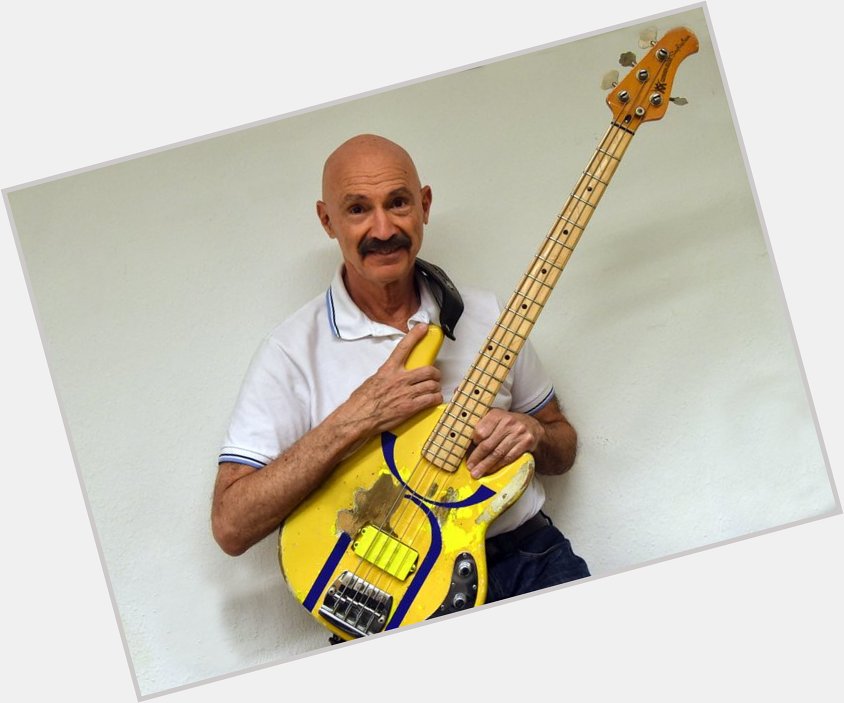Happy birthday to Tony Levin - King Crimson\s longest serving bass player... 