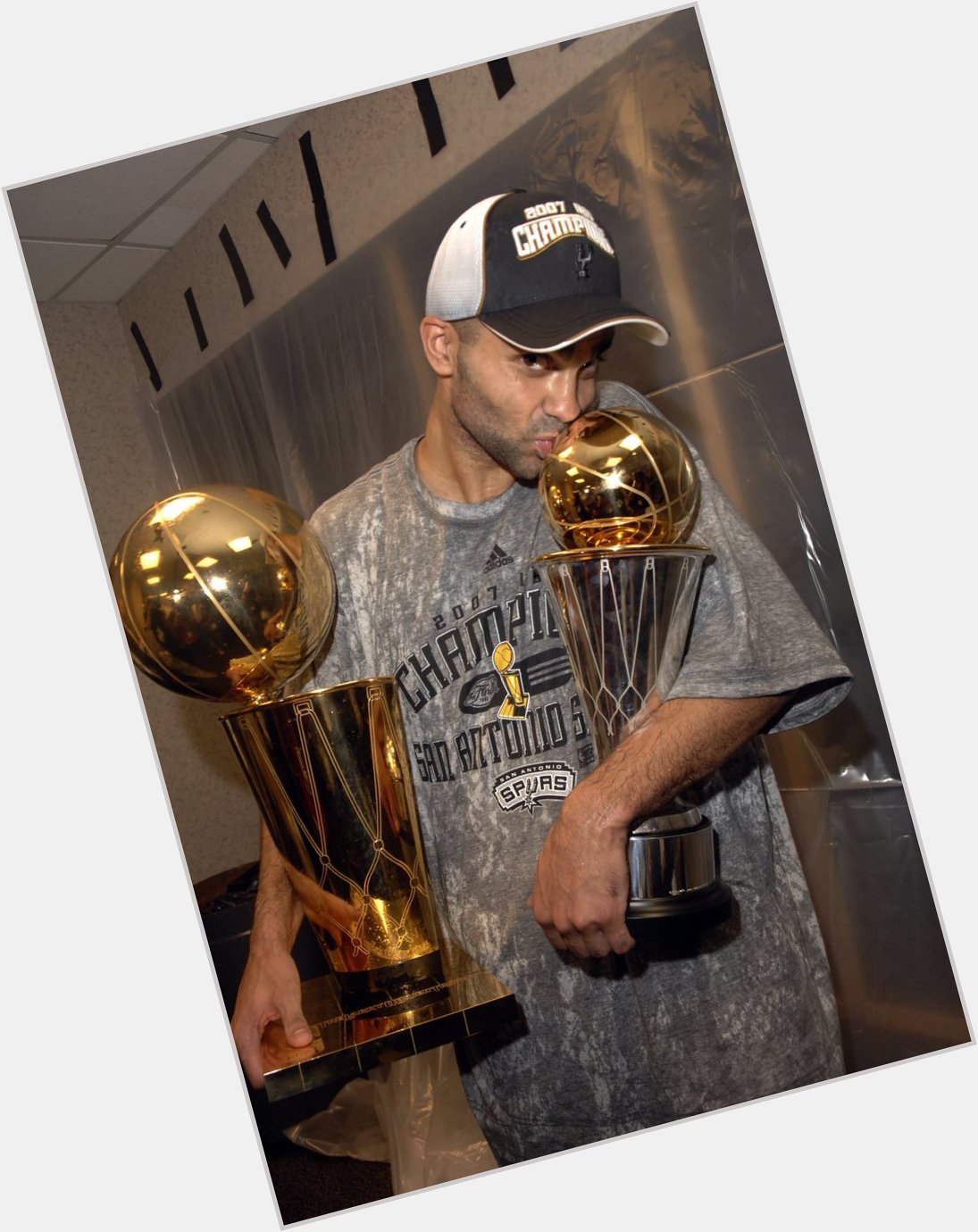 Happy Birthday to Tony Parker!
- 4x NBA Champion - 2007 Finals MVP - 6x All-Star (  