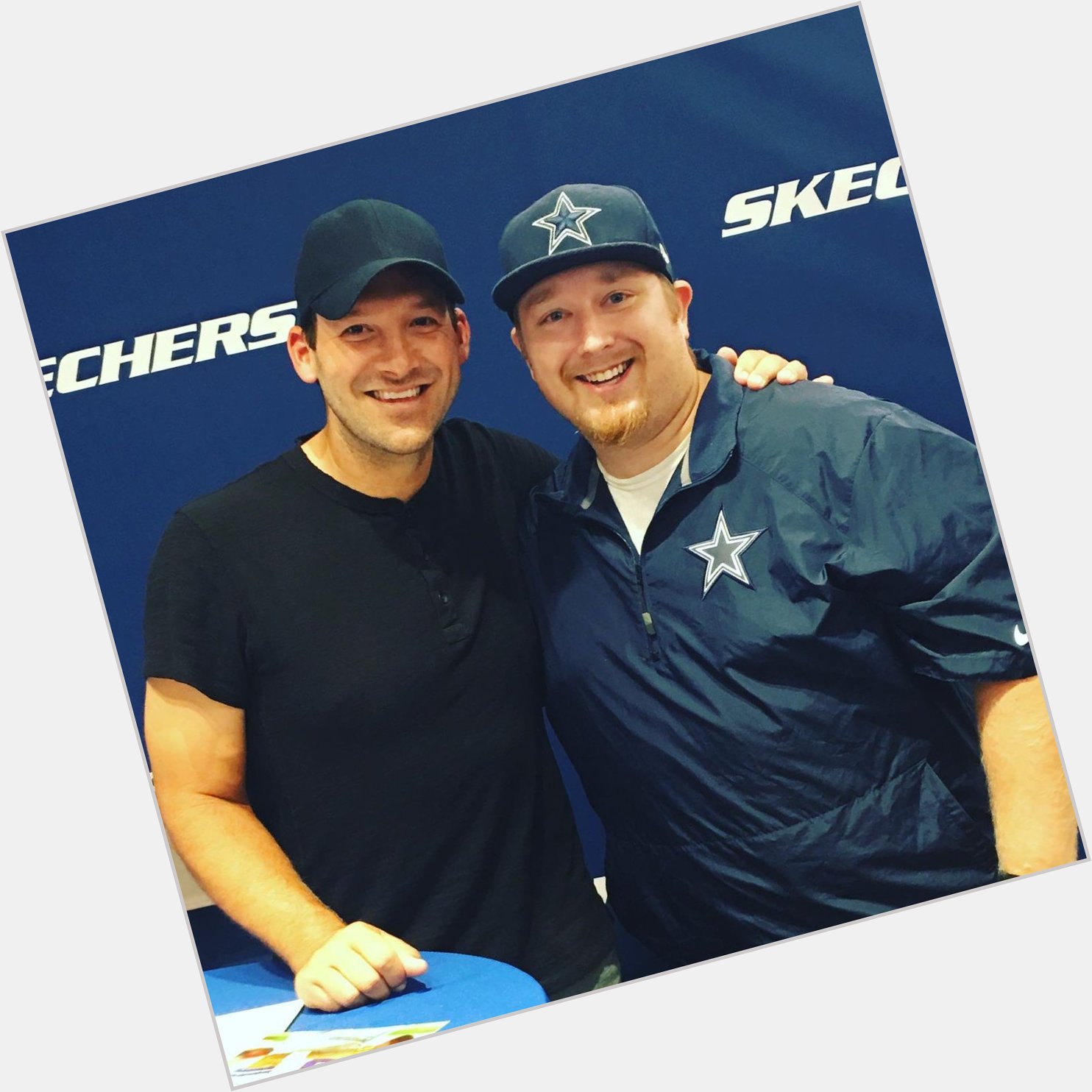 HAPPY BIRTHDAY TO MY QB & BEST SPORTS ANNOUNCER IN YOUR HEARTS!!!! (TONY ROMO) 
