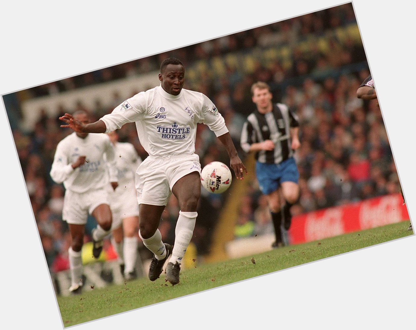 Happy birthday to former and striker Tony Yeboah, who turns 51 today!  
