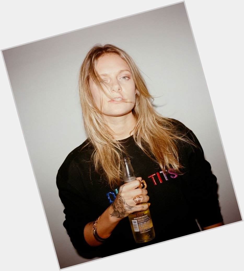 Happy birthday Tove Lo! i wish you nothing but luck and success in the music industry. now go take it over. 