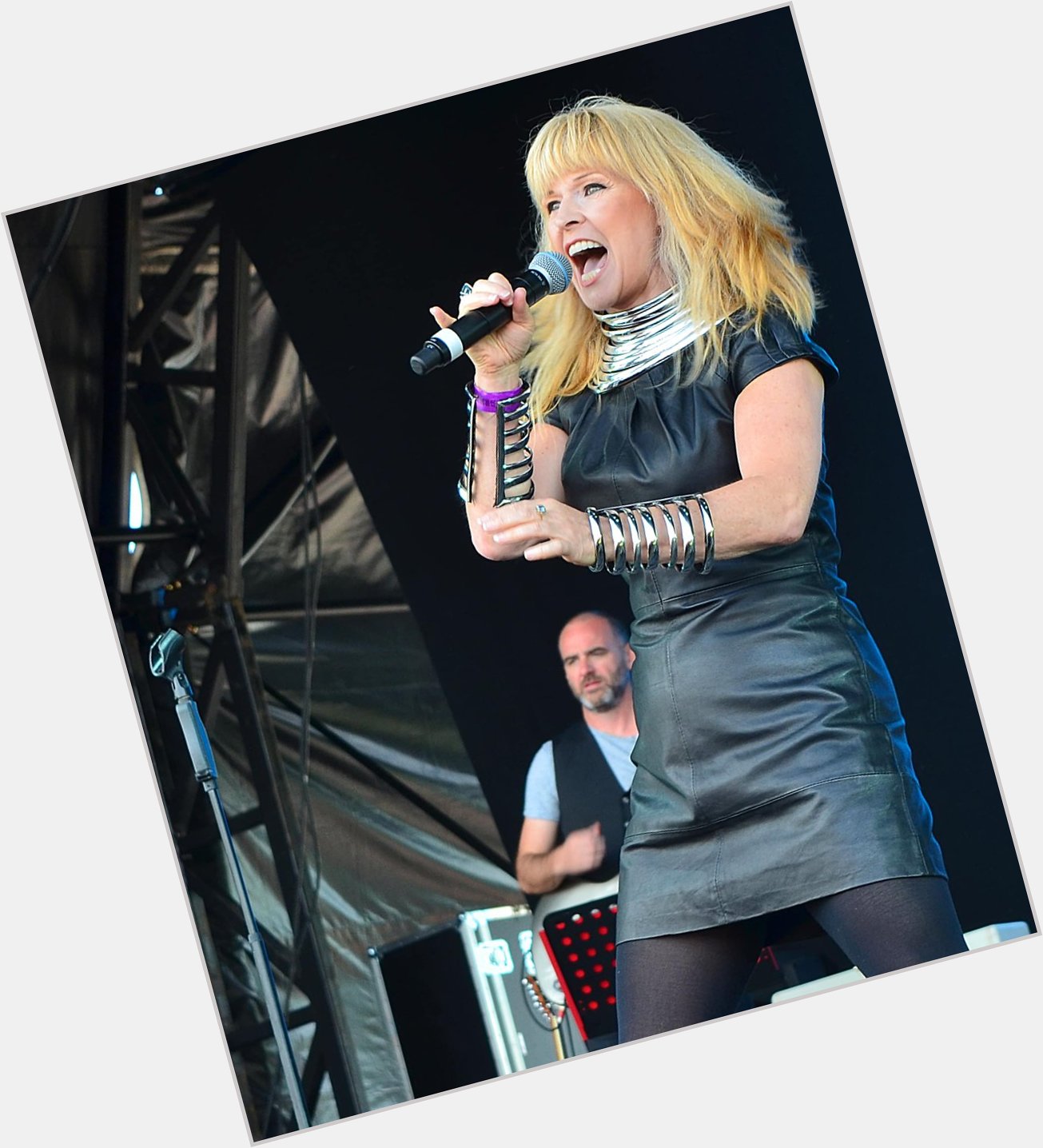 Happy Birthday to Toyah Wilcox who is 62 today ,,its a mystery how she still manages to look so good ,,,mmm 