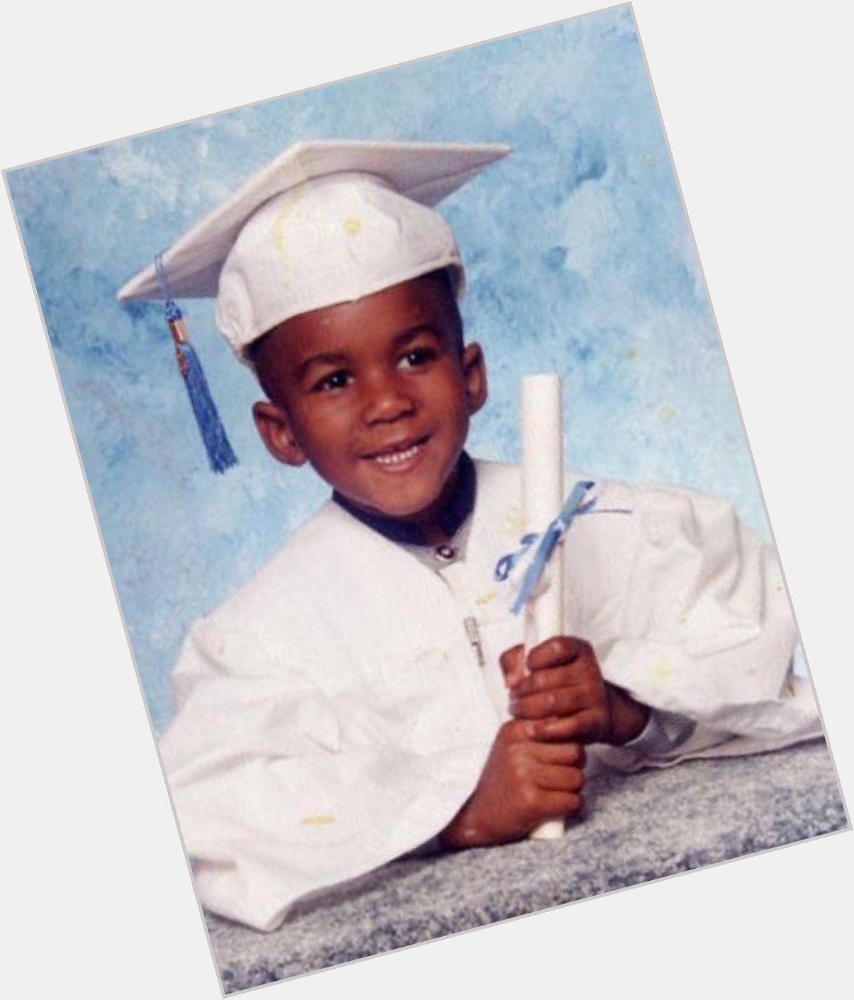 Happy Heavenly Birthday to Trayvon Martin. Rest in Power.

(February 5, 1995)   