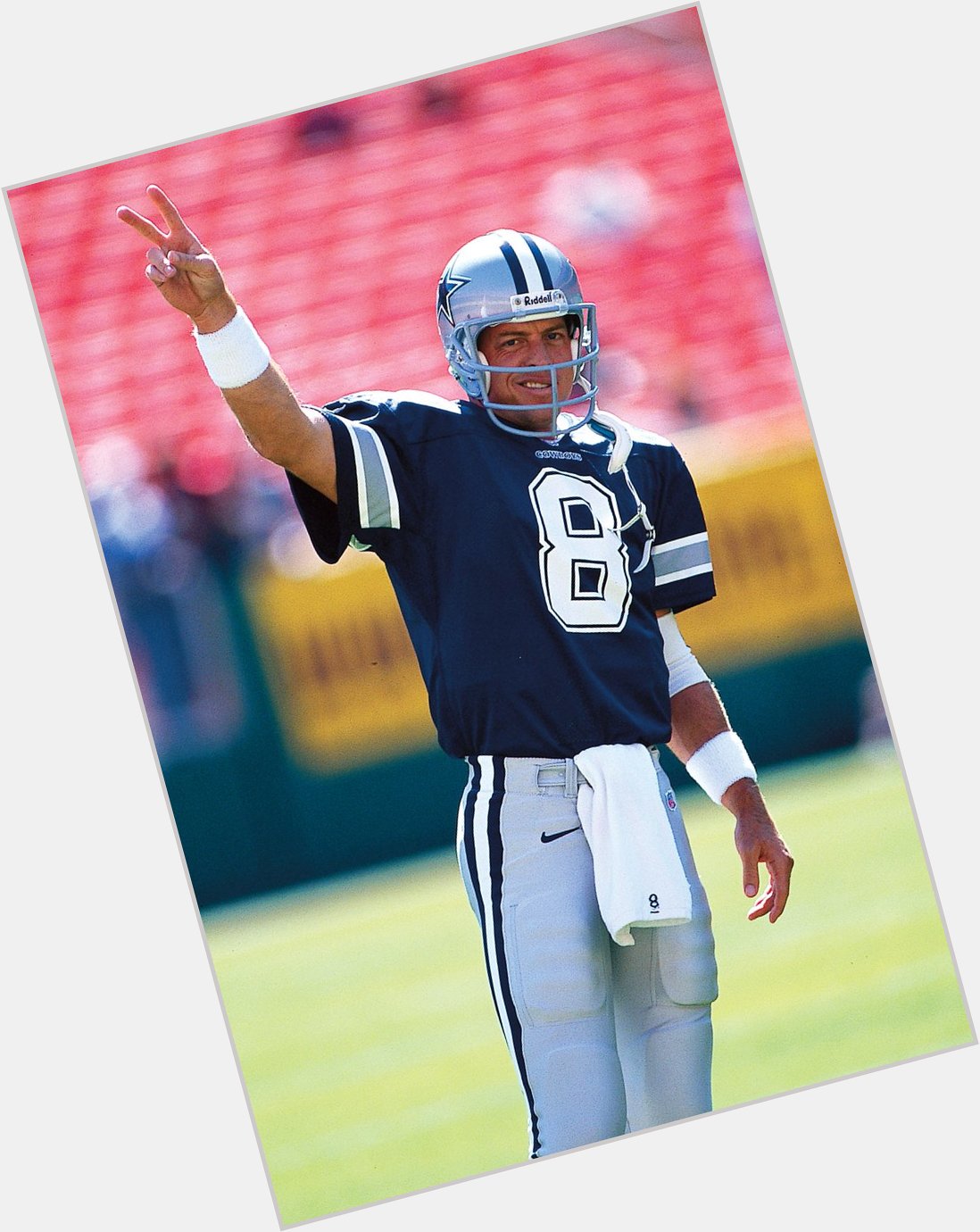 Happy Birthday to one of the greatest to ever wear the star, Troy Aikman. 