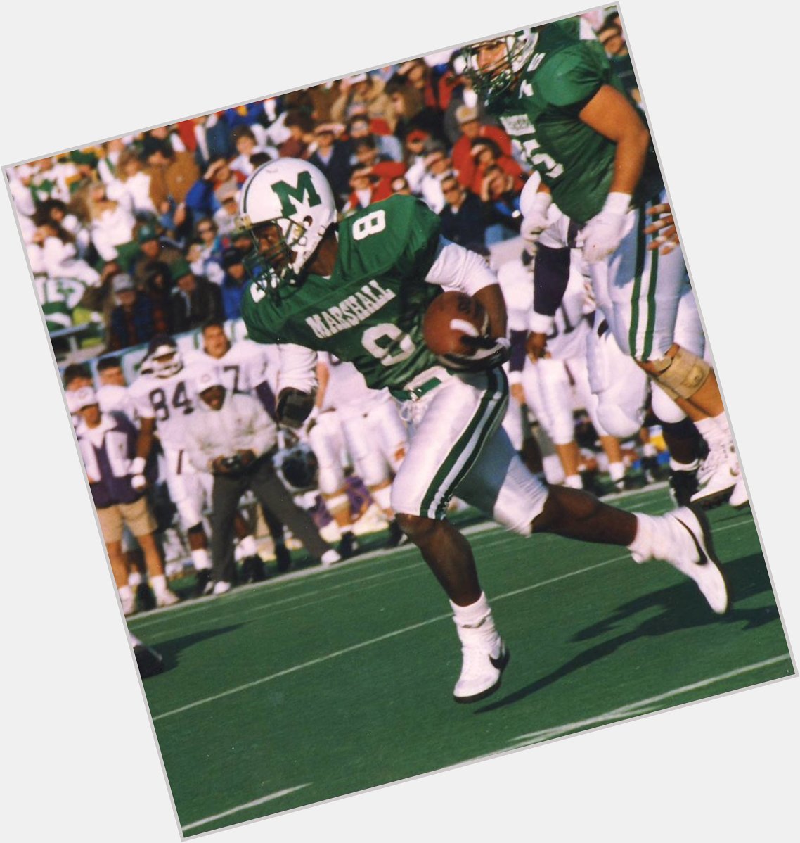 Happy Birthday to former Marshall Legend and 3 time super bowl champion Troy Brown! 