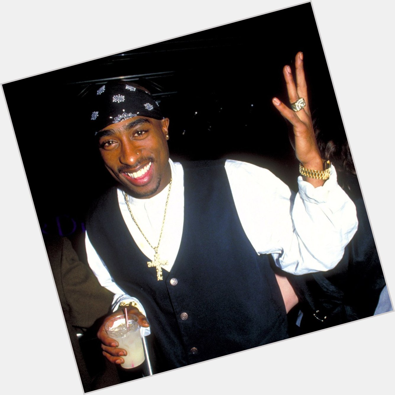  HAPPY BIRTHDAY, Tupac Shakur! Name the late rap icon\s greatest track 