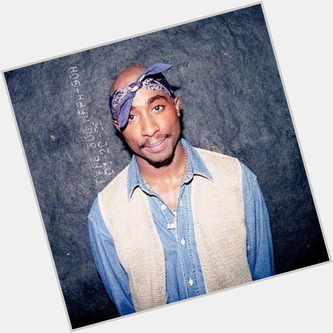 Happy Birthday Tupac Shakur !

RIP Legend 