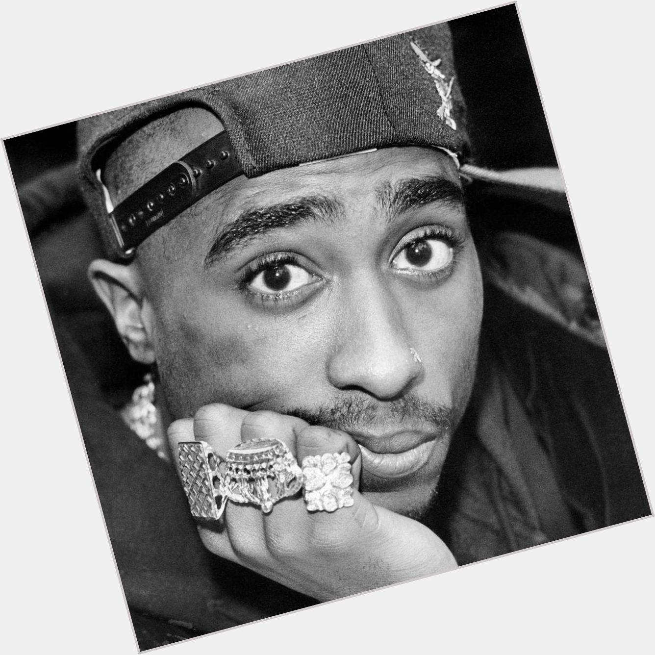 Happy birthday to the late great Tupac Shakur. He would have been 51 today 