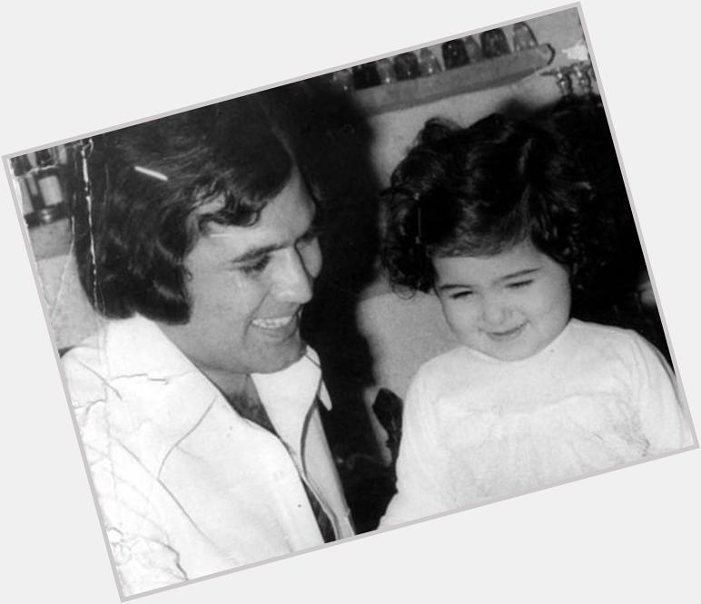 To daddy with love! shares a rare pic with father Rajesh Khanna 