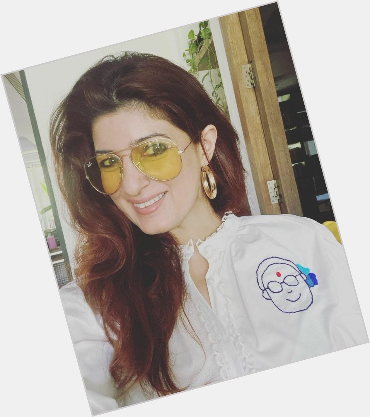 Wishing the gorgeous Twinkle Khanna a very Happy Birthday!   
