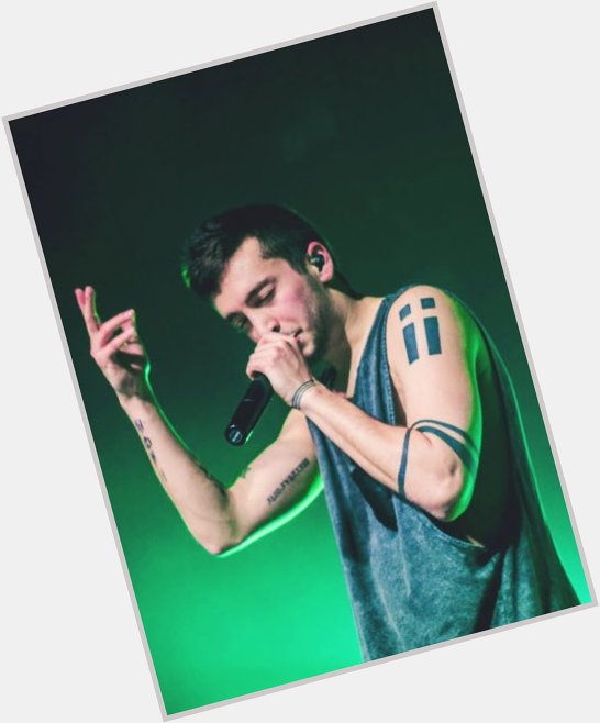 HAPPY 27th BIRTHDAY TYLER JOSEPH you mean so much to me idk where I\d be today without you, thank you for everything 