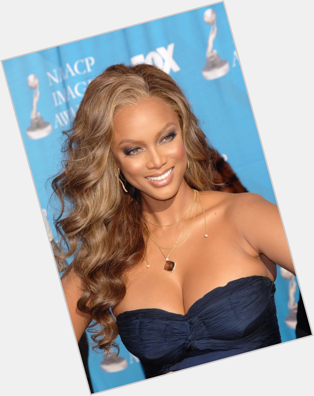Happy Birthday to the lovely Supermodel Tyra Banks!! 