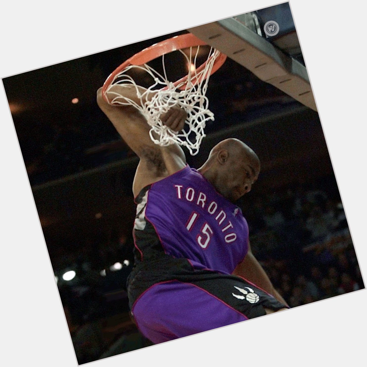 Happy birthday to Vince Carter  

Greatest dunker of all-time! (via 